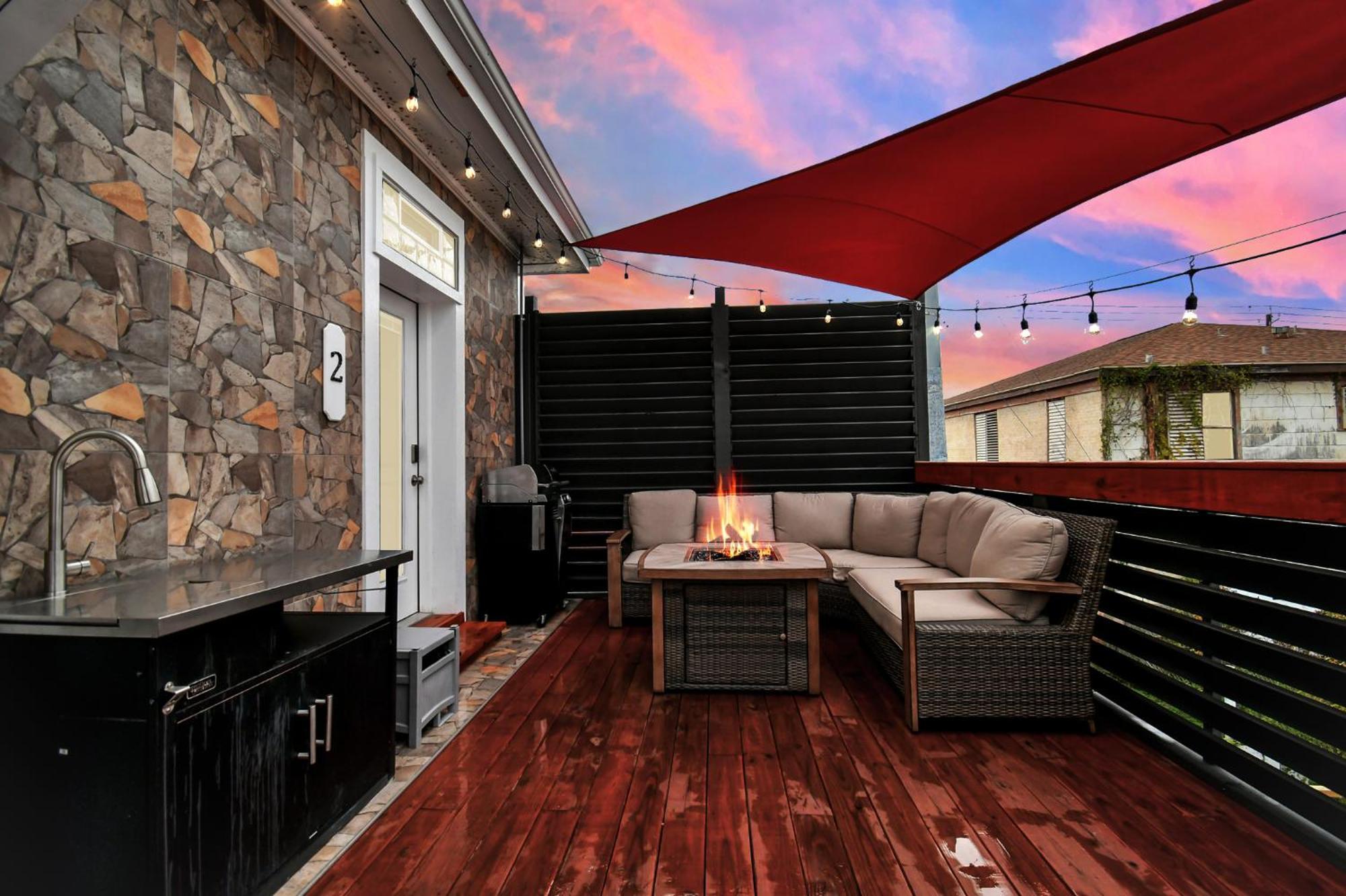 Nautical Loft With Outdoor Kitchen & Beach Access Apartment Galveston Exterior photo