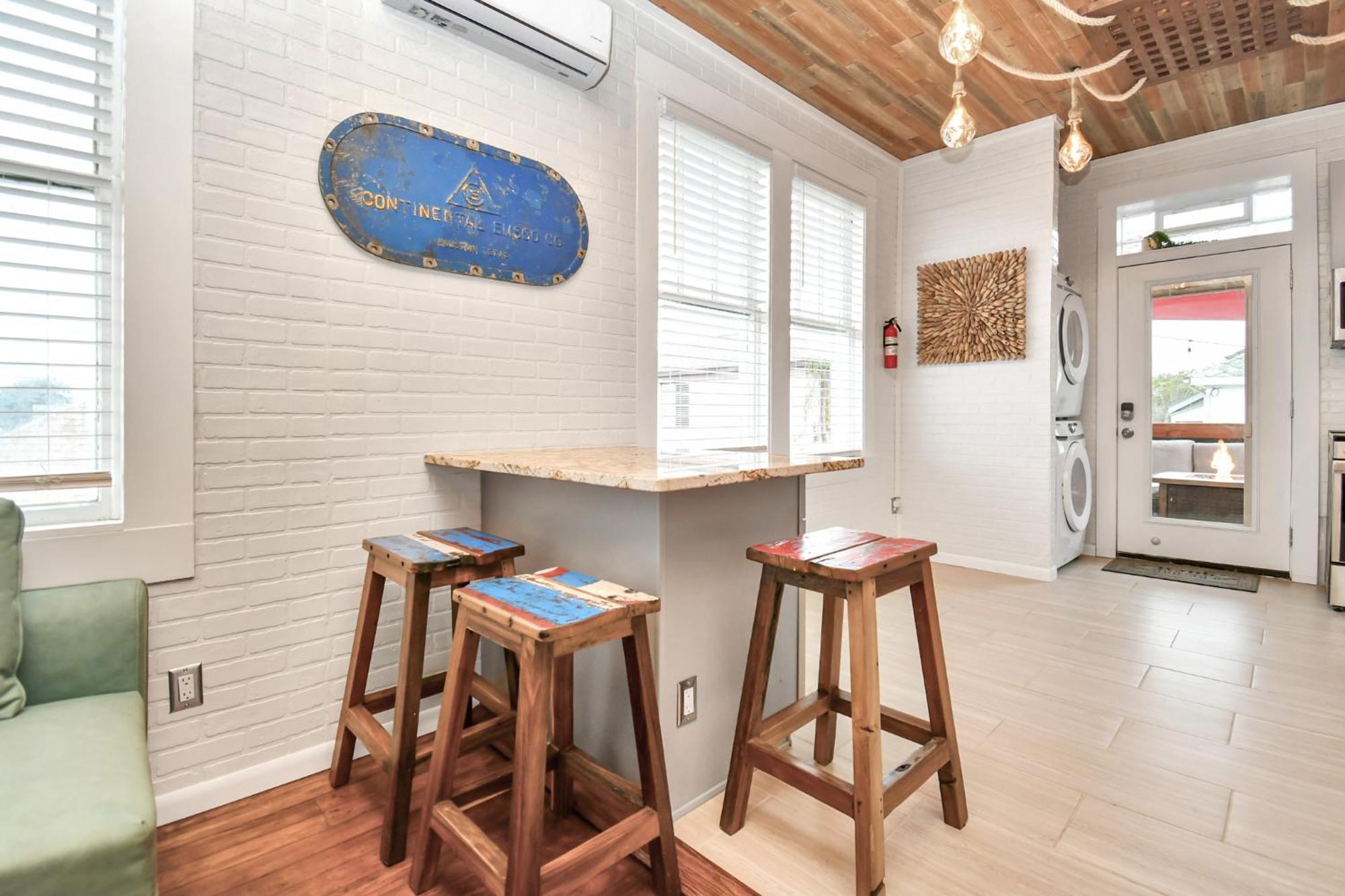 Nautical Loft With Outdoor Kitchen & Beach Access Apartment Galveston Exterior photo