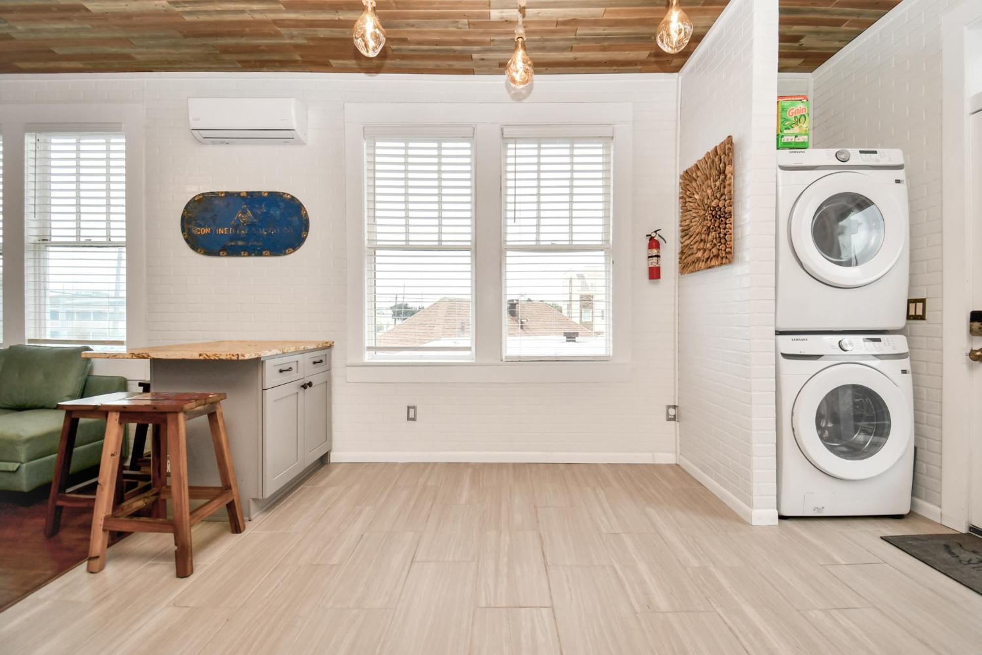 Nautical Loft With Outdoor Kitchen & Beach Access Apartment Galveston Exterior photo